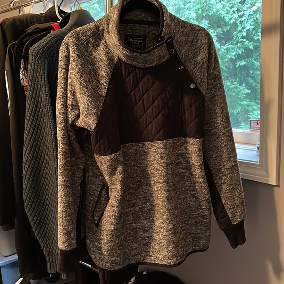 Abercrombie & Fitch asymmetrical snap pop over quilted fleece size XL - Picture 2 of 9